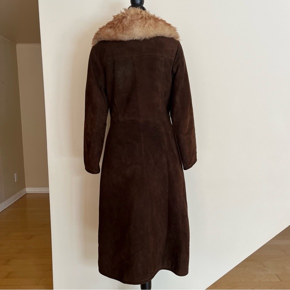 Long Brown Suede Coat with Fur Collar - Picture 6 of 13